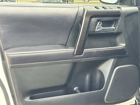 Used 2018 Toyota 4Runner TRD Off-Road w/ TRD Performance Package image 16