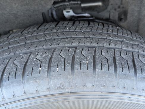 Used 2025 Nissan Rogue SV image 25