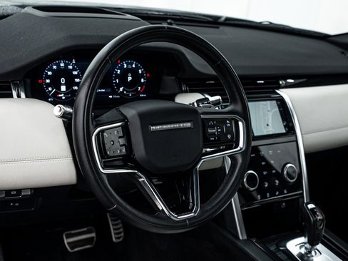 Used 2021 Land Rover Discovery Sport SE R-Dynamic image 10
