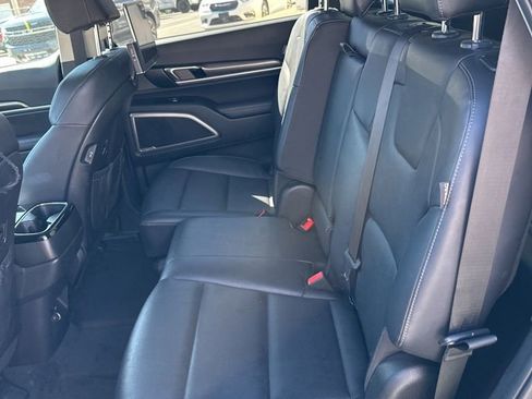 Used 2023 Kia Telluride LX AWD/4WD image 11