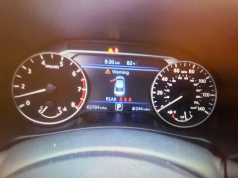 Used 2024 Nissan Altima 2.5 SR FWD image 5
