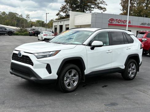 Used 2024 Toyota RAV4 XLE image 26