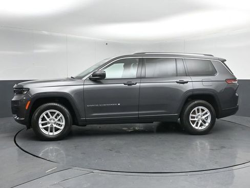 Used 2023 Jeep Grand Cherokee L Laredo w/ Luxury Tech Group I AWD/4WD image 4