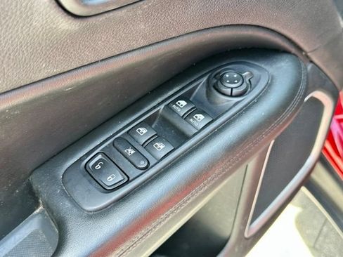 Used 2019 Jeep Compass Latitude AWD/4WD image 11