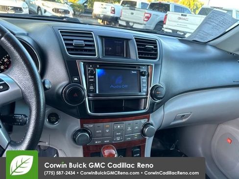 Used 2013 Toyota Highlander Limited AWD/4WD image 20