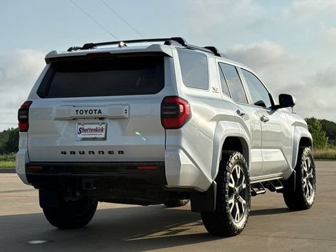 Used 2025 Toyota 4Runner TRD Sport Premium AWD/4WD image 9