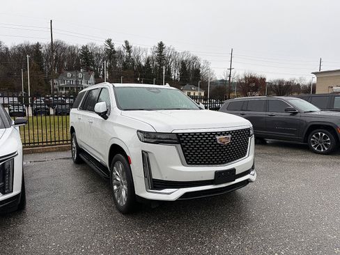 Certified 2023 Cadillac Escalade ESV Premium Luxury image 3