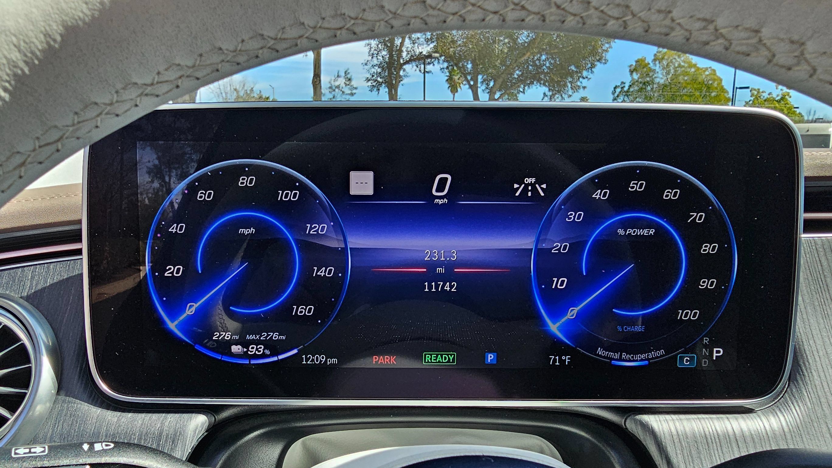 Used 2023 Mercedes-Benz EQE 500 4MATIC Sedan w/ Exclusive Trim Package image 42