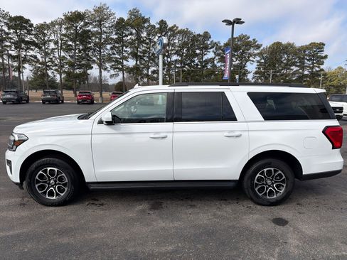 Used 2024 Ford Expedition Max XLT image 5