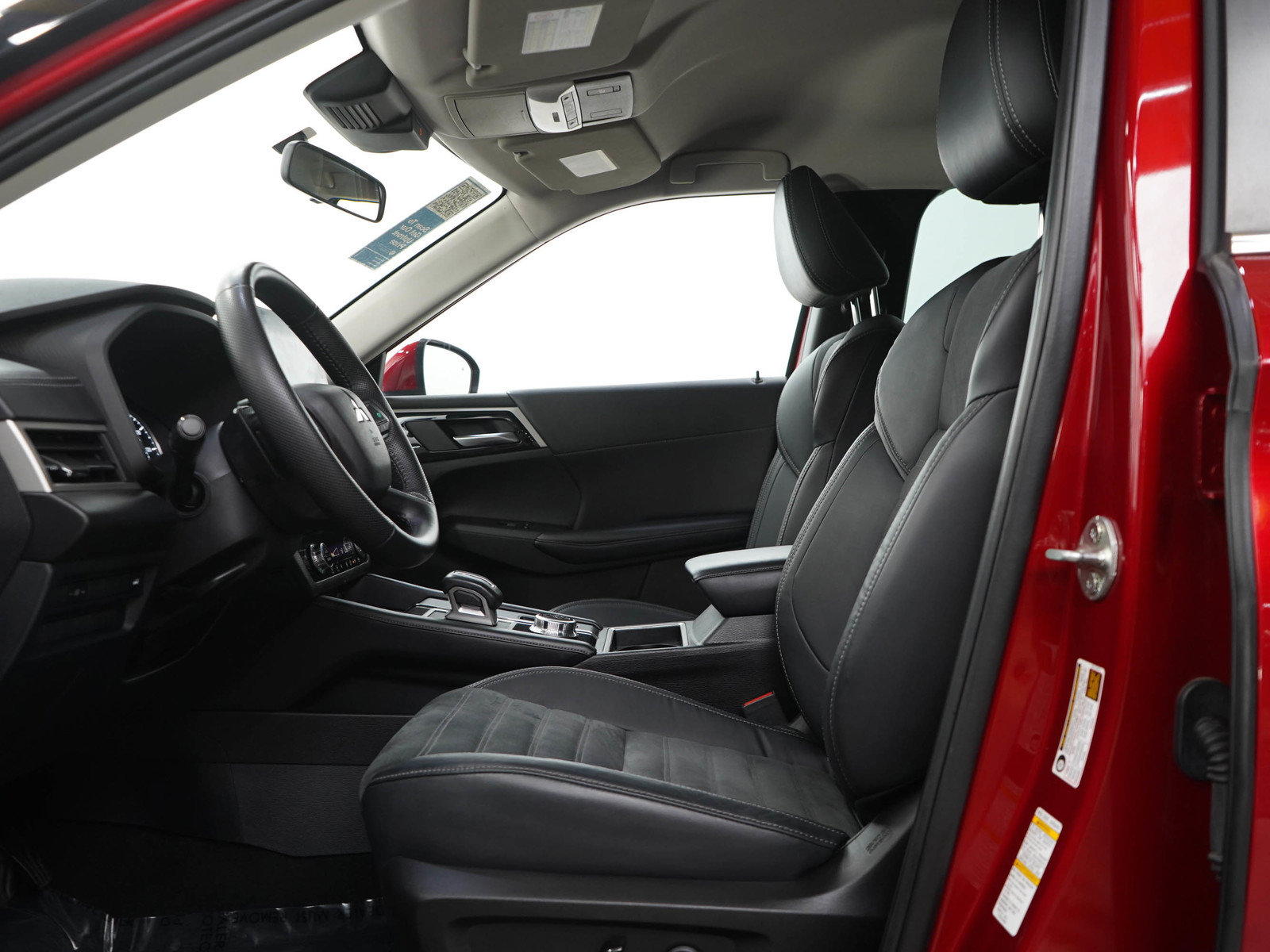 Used 2023 Mitsubishi Outlander SE AWD/4WD image 24