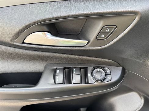 Used 2026 Buick Envista Preferred FWD image 13