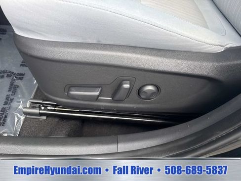Used 2023 Hyundai Kona SEL AWD/4WD image 19