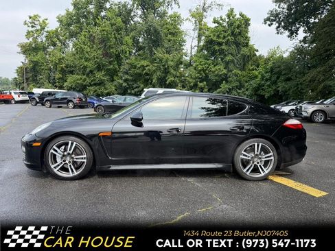 Used 2013 Porsche Panamera RWD image 3