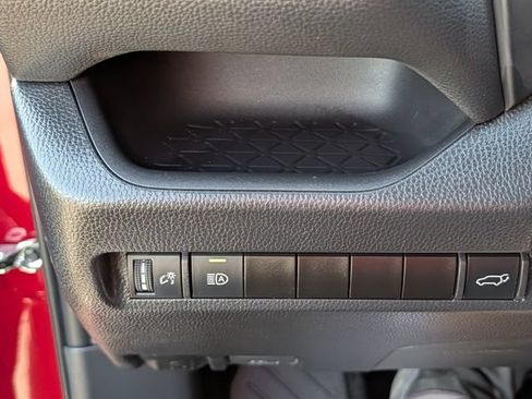 Certified 2025 Toyota RAV4 XLE w/ Convenience Package FWD image 23