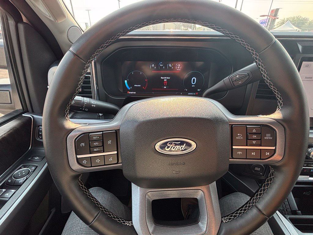 Used 2025 Ford F250 Lariat AWD/4WD image 21