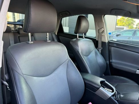 Used 2012 Toyota Prius Prime Advanced FWD image 32