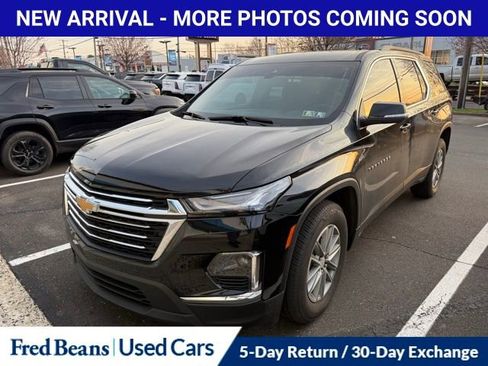 Used 2023 Chevrolet Traverse LT image 3
