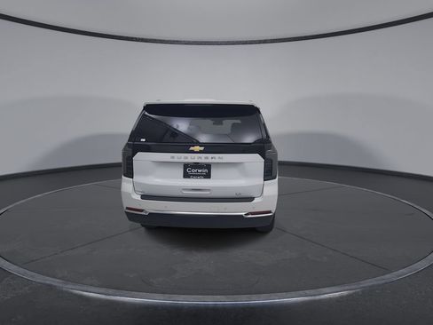 Used 2025 Chevrolet Suburban LT w/ Comfort Package AWD/4WD image 14