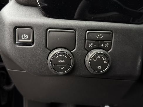 New 2026 Chevrolet Silverado 1500 LT w/ Texas Edition Plus RWD image 17