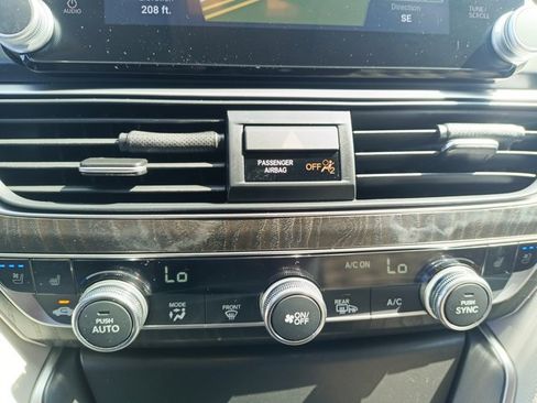 Used 2022 Honda Accord Touring image 13