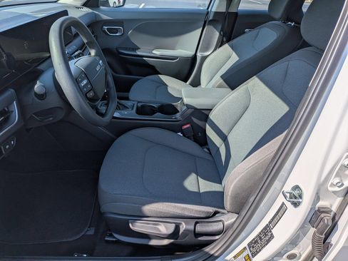 Used 2025 Kia K4 FWD image 14