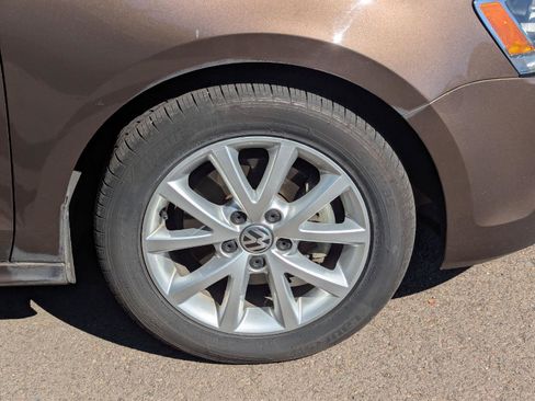 Used 2012 Volkswagen Jetta SE FWD image 9
