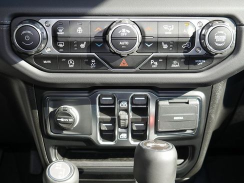 Used 2024 Jeep Wrangler Sahara w/ Technology Group image 23