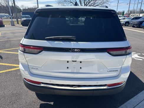 Used 2023 Jeep Grand Cherokee Laredo w/ Luxury Tech Group I image 6