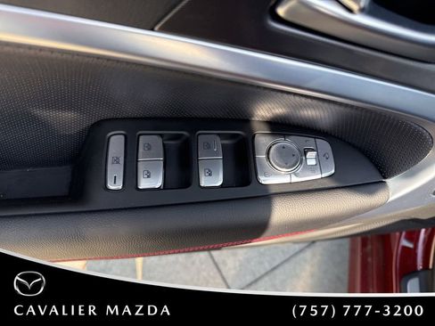 Used 2024 Genesis G70 2.5T w/ Sport Prestige Package image 8