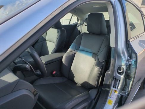 Used 2024 Lexus ES 300h w/ Premium Package image 12