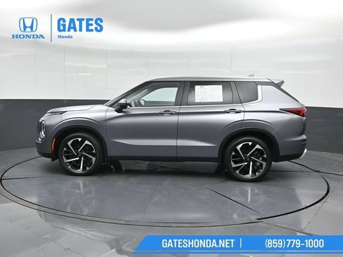 Used 2024 Mitsubishi Outlander SE AWD/4WD image 7