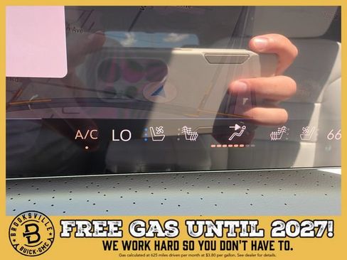 New 2027 Buick Enclave Avenir w/ LPO, Floor Liner Package FWD image 23