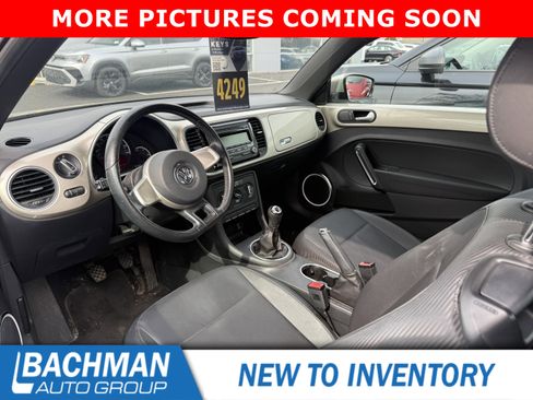 Used 2013 Volkswagen Beetle 2.5 image 3