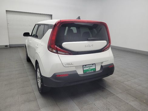 Used 2022 Kia Soul LX w/ Technology Package image 5