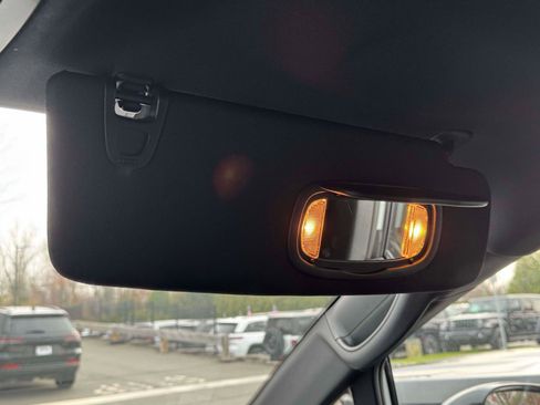 New 2026 Chrysler Pacifica Select image 27