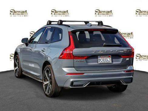 Used 2023 Volvo XC60 T8 Ultimate image 6