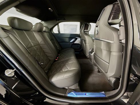 New 2026 BMW 740i image 29