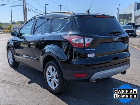 Used 2018 Ford Escape SE w/ SE Sync 3 Package AWD/4WD image 6