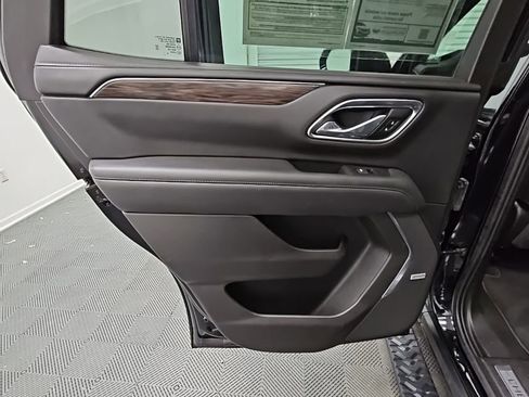 Used 2021 Chevrolet Tahoe Z71 w/ Luxury Package image 39