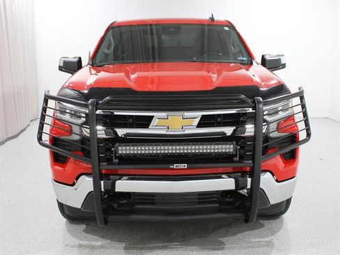 Used 2023 Chevrolet Silverado 1500 LT image 2