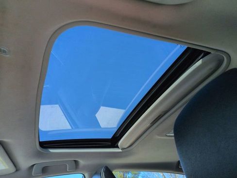 Used 2018 Toyota Corolla XLE image 24