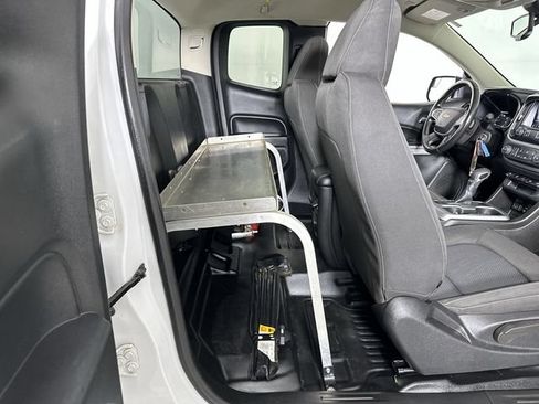 Used 2022 Chevrolet Colorado LT w/ Fleet Safety Package RWD image 28