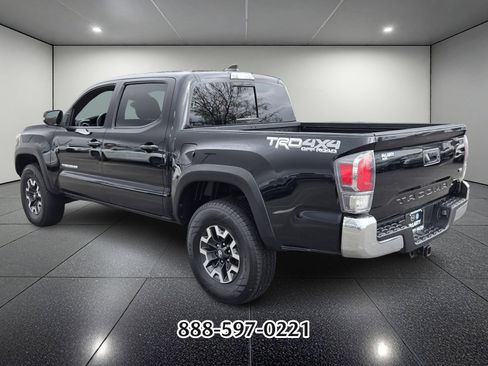 Used 2021 Toyota Tacoma TRD Off-Road image 5