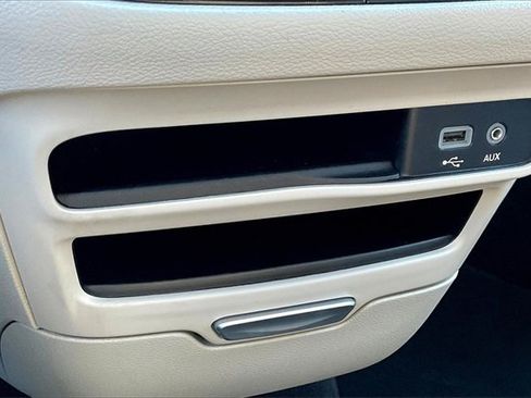 Used 2017 Chrysler Pacifica Touring Plus image 26