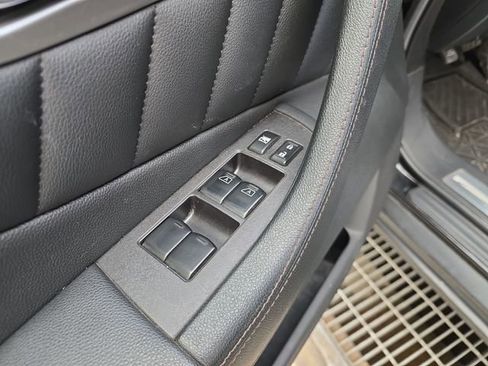 Used 2016 INFINITI QX70 AWD w/ Premium Package image 11