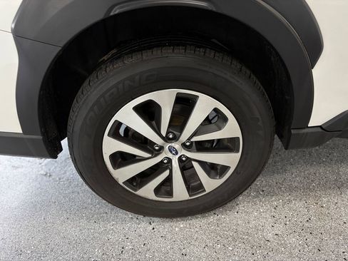 Used 2024 Subaru Outback Premium AWD/4WD image 25