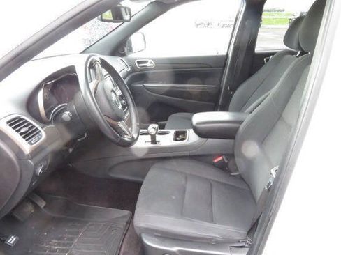 Used 2015 Jeep Grand Cherokee Laredo w/ Quick Order Package 23E AWD/4WD image 12