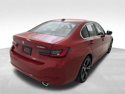Certified 2024 BMW 330i xDrive Sedan w/ Convenience Package image 9