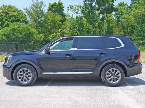 Used 2023 Kia Telluride LX AWD/4WD image 11