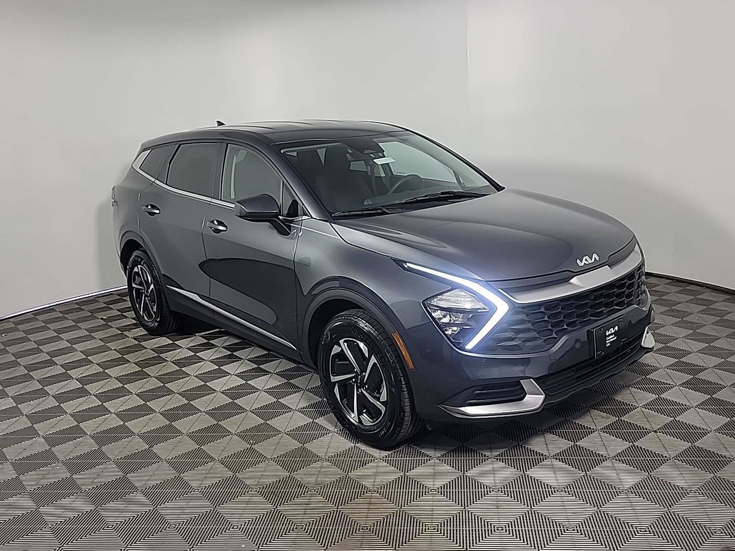 Certified 2023 Kia Sportage LX AWD/4WD image 2
